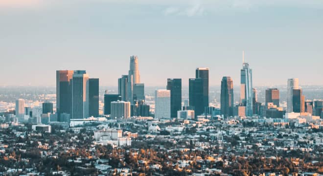 Los Ángeles, CA office image | Credits: Photo by Pedro Marroquin on Unsplash